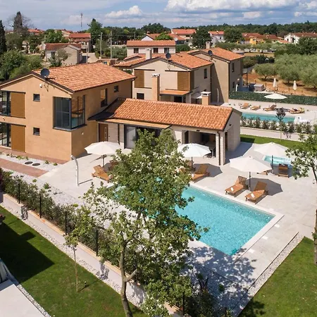 Villa Pedena 5* Kadumi Exterior photo